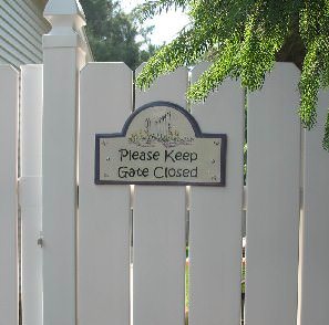 cottgate-on-gate.jpg